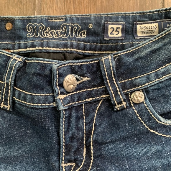 Miss Me Skinny Jeans Size 25 - Picture 3 of 5